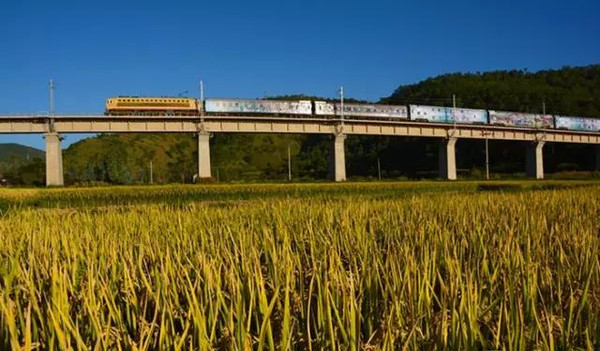 火车线路推荐_火车经典旅游线路_国内火车线路欣赏沿途风景