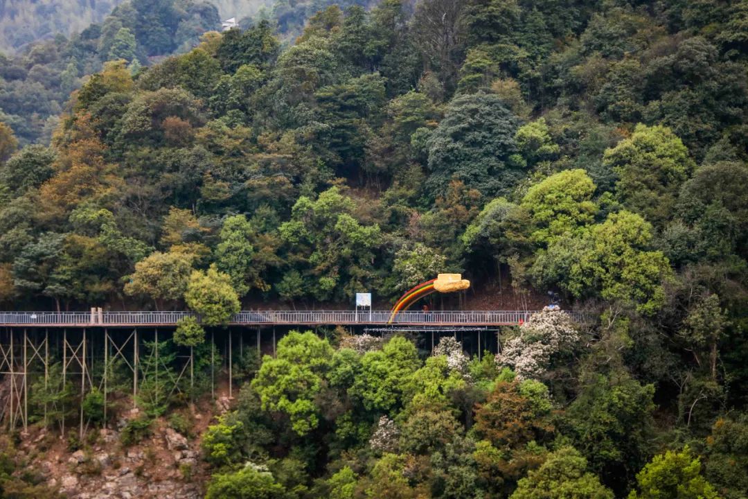 小镇休闲特色旅游打造文案_打造休闲旅游特色小镇_小镇特色打造报告