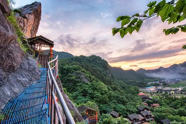 江西什么季节旅游好_江西最好的旅游季节_江西季节旅游好玩的地方