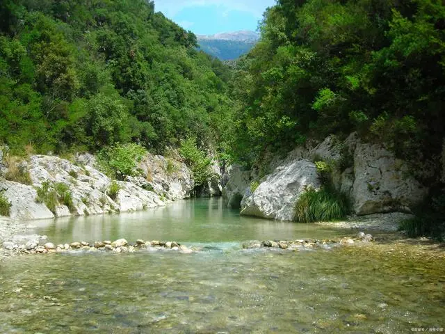 江西什么季节旅游好_江西最好的旅游季节_江西季节旅游好玩的地方