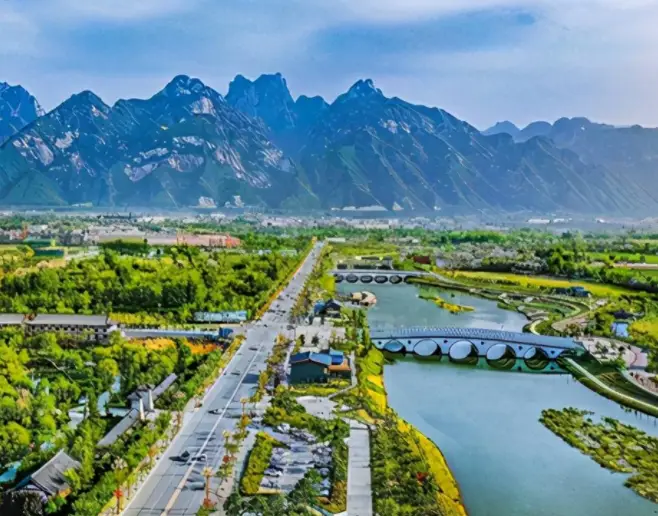 华山 旅游 季节_华山季节旅游攻略_华山季节旅游路线