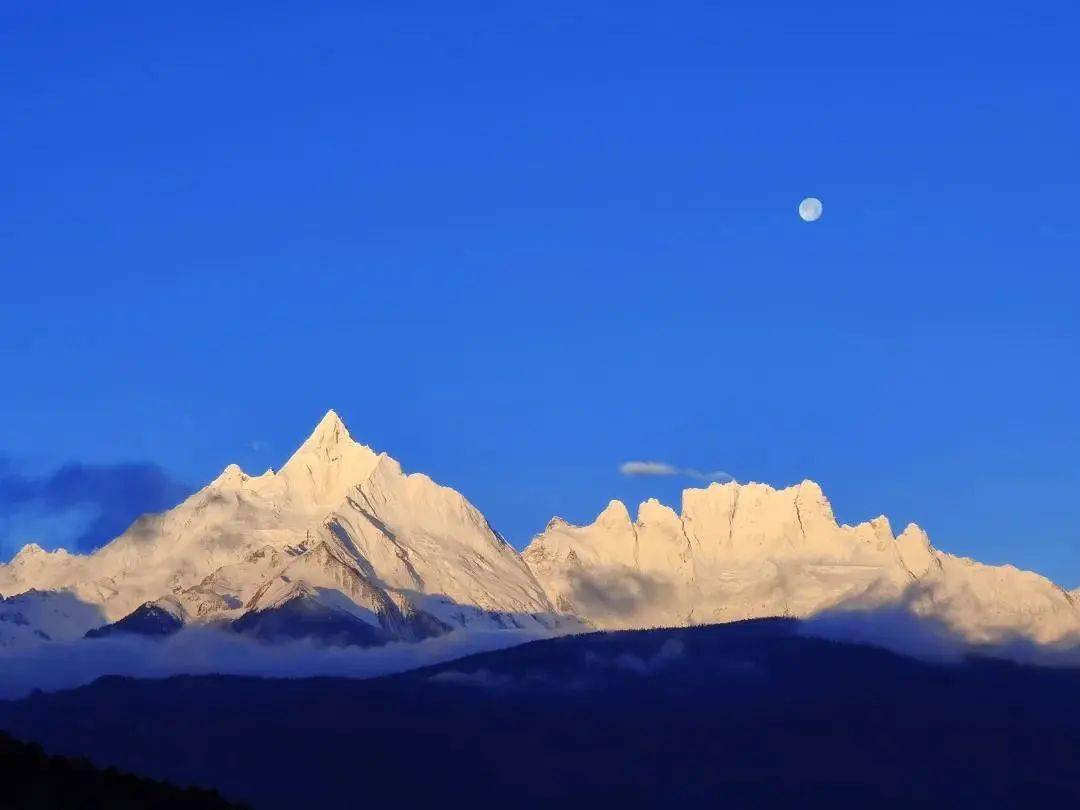 云南地图旅游景点大全图片欣赏_云南地图旅游_云南旅游季节地图海报