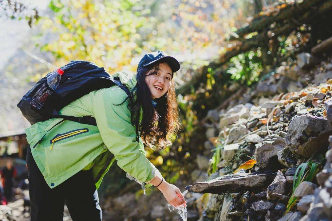 云南地图旅游_云南旅游季节地图海报_云南地图旅游景点大全图片欣赏