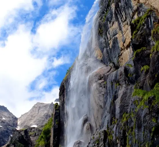 云南地图旅游景点大全图片欣赏_云南旅游季节地图海报_云南地图旅游