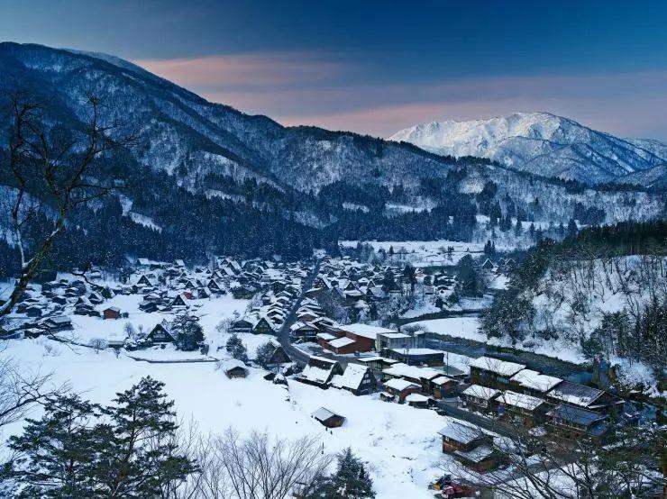 日本合掌村旅游季节_白川乡合掌村民宿_西湖合掌村