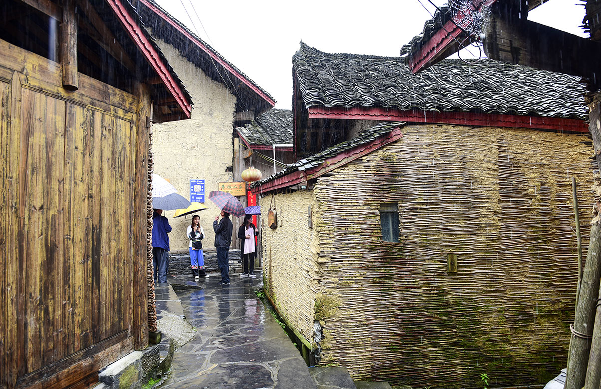 湖南旅游旺季和淡季是几月份_湖南旅游季节是几月份_湖南旅游的季节