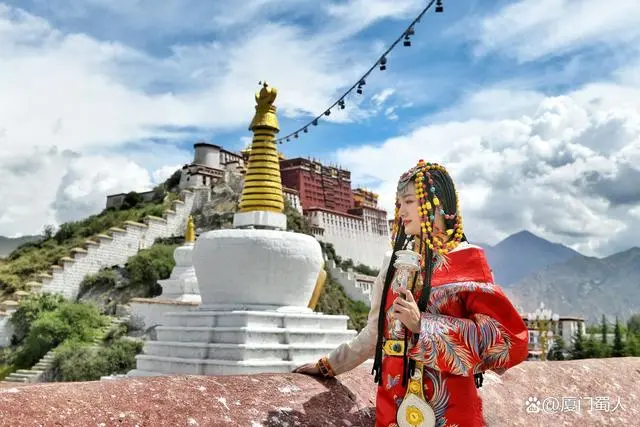 拉萨旅游服装_拉萨的服装特点是什么_拉萨旅游特色服饰