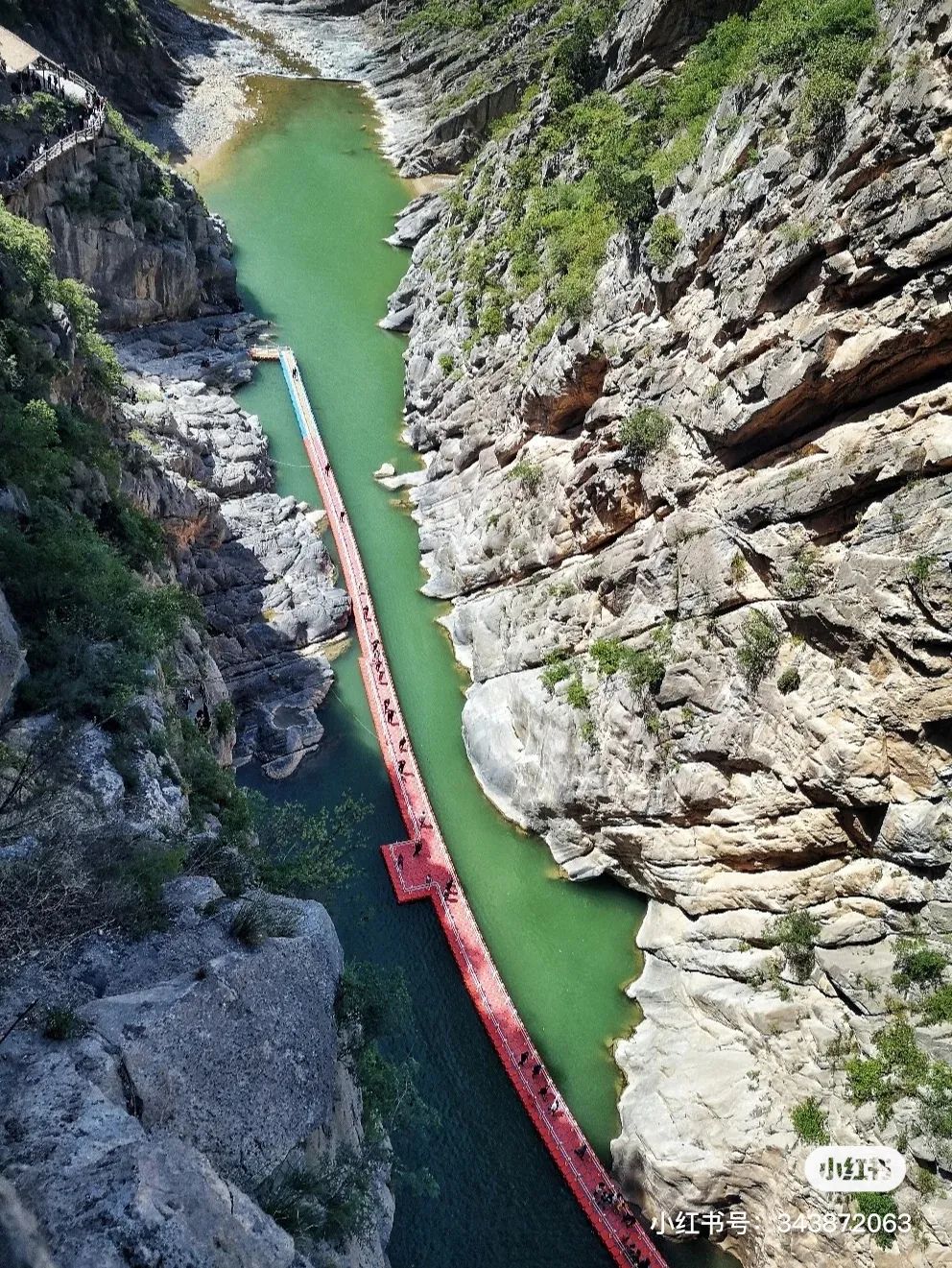 适合情侣自驾游的车_情侣汽车旅游风景_情侣自驾旅行