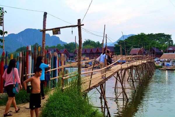 东南亚旅游城市民族特色_东南亚国家特色民族风情_东南亚富有魅力的旅游名胜有