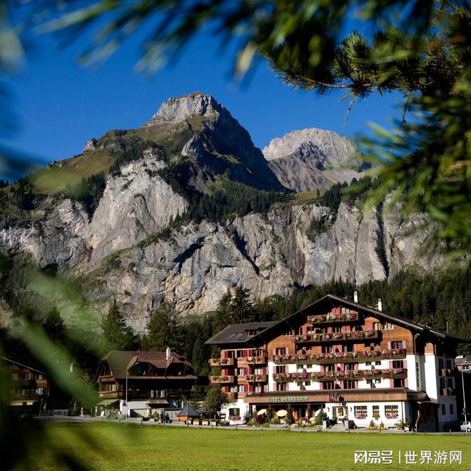 金秋旅游胜地_金秋时节的旅游宣传语_金秋时节旅游