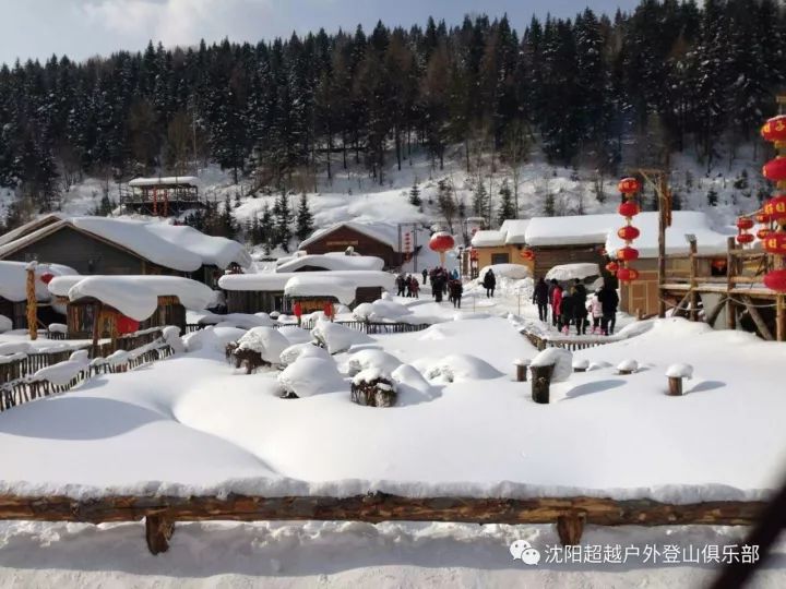 哈尔滨旅游保暖装备女士_哈尔滨旅游穿搭_哈尔滨女孩冬季的穿搭