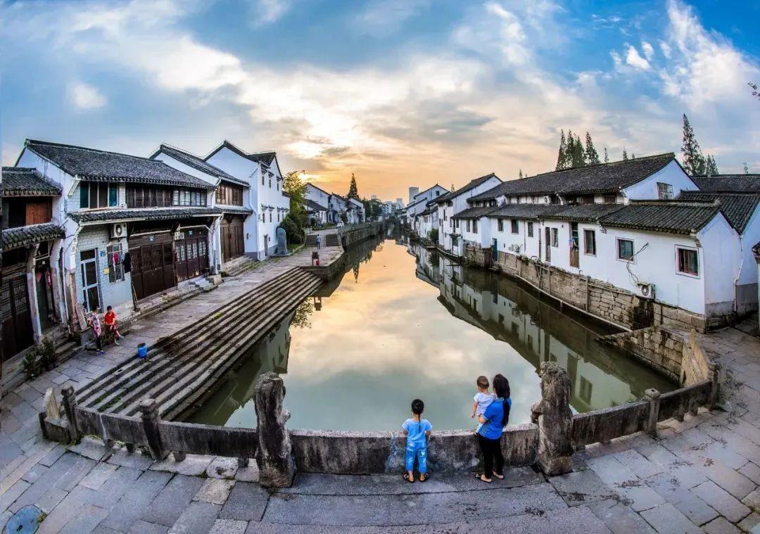 杭州适宜旅游的时间_哪个季节去杭州旅游_季节杭州旅游去哪里好