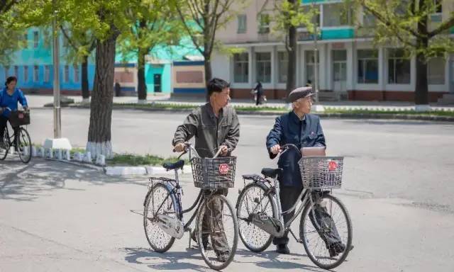 家庭报团旅游哪家便宜_特别便宜的旅游团能报吗_便宜旅行团旅游