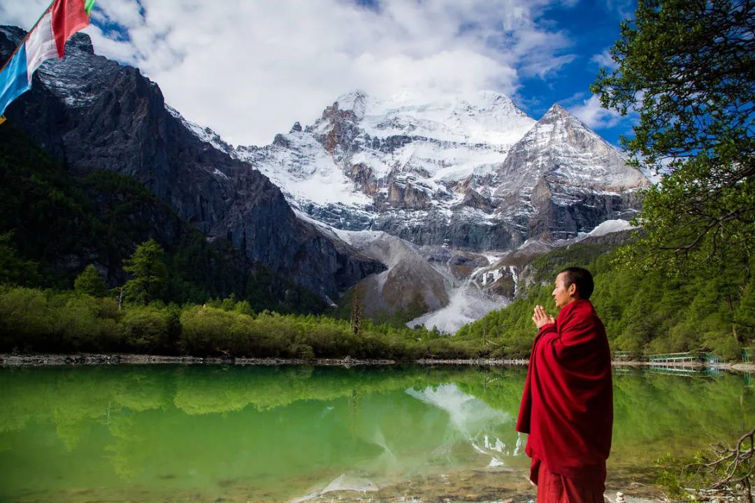 巴塘好玩的旅游景点_巴塘旅游季节_巴塘旅游景点