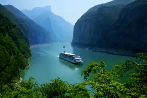按季节去旅游_又到旅游季节_旅游季节性的地方