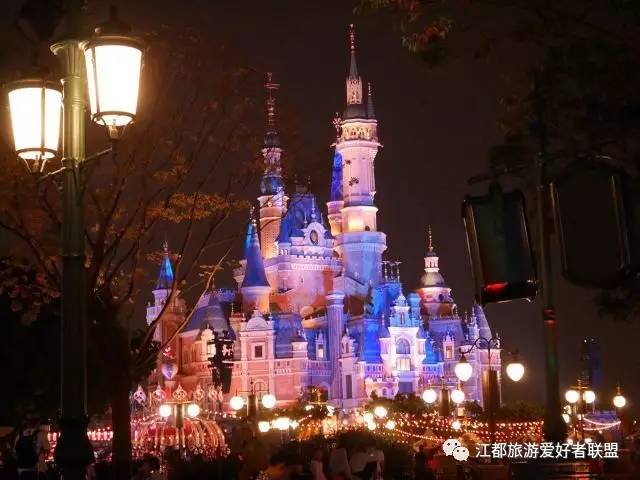 导游上海旅游自由行多少钱_上海自由行旅游导游_上海自由行导游怎么收费