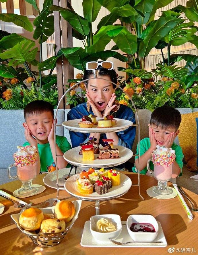 姐妹郊游唯美句子_姐妹郊外集体照旅游的说说_姐妹郊外旅游集体照