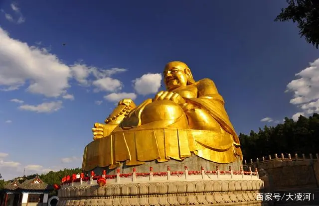 荷花景点旅游路线_荷花旅游景点_荷花的旅游景点