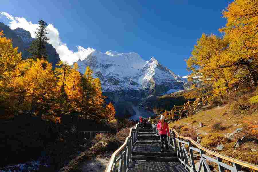 最美季节旅游景点_各个季节旅游景点_季节旅游推荐