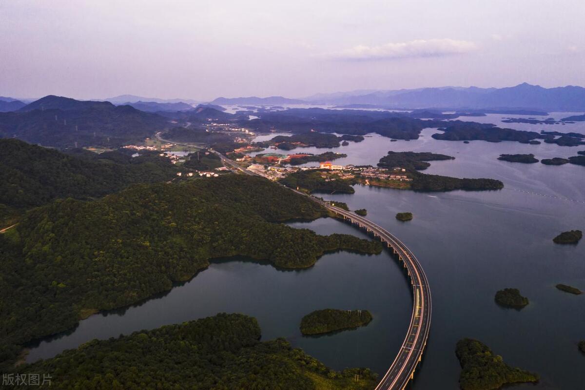 好玩景点江西旅游有哪些地方_江西省好玩的旅游景点_江西哪里有好玩的旅游景点