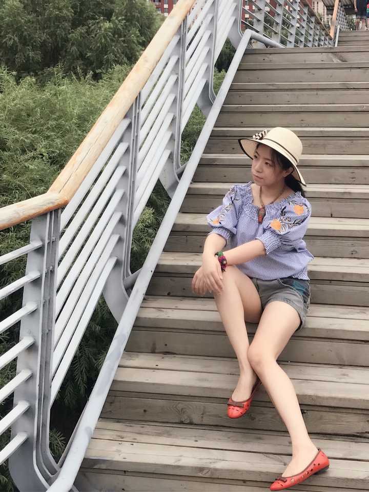 旅游集体照的姿势大全_姿势拍照集体照旅游人怎么拍_六人旅游集体照拍照姿势