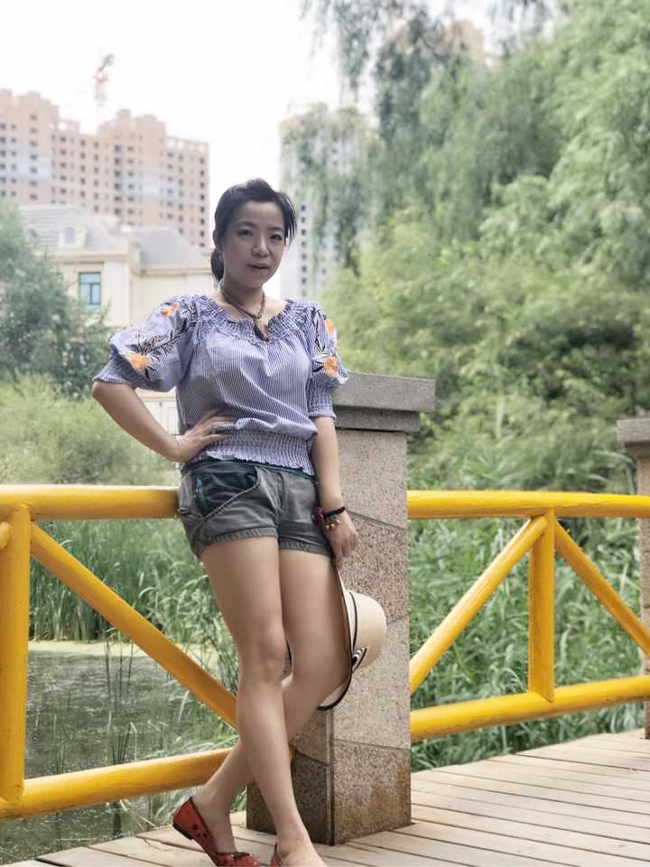 旅游集体照的姿势大全_姿势拍照集体照旅游人怎么拍_六人旅游集体照拍照姿势