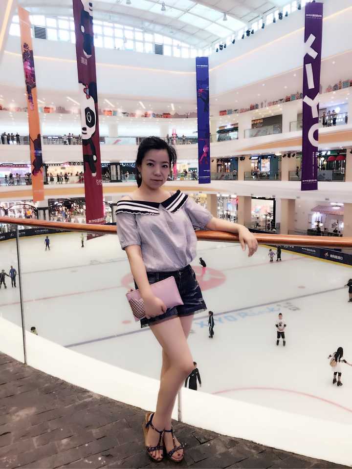 姿势拍照集体照旅游人怎么拍_六人旅游集体照拍照姿势_旅游集体照的姿势大全