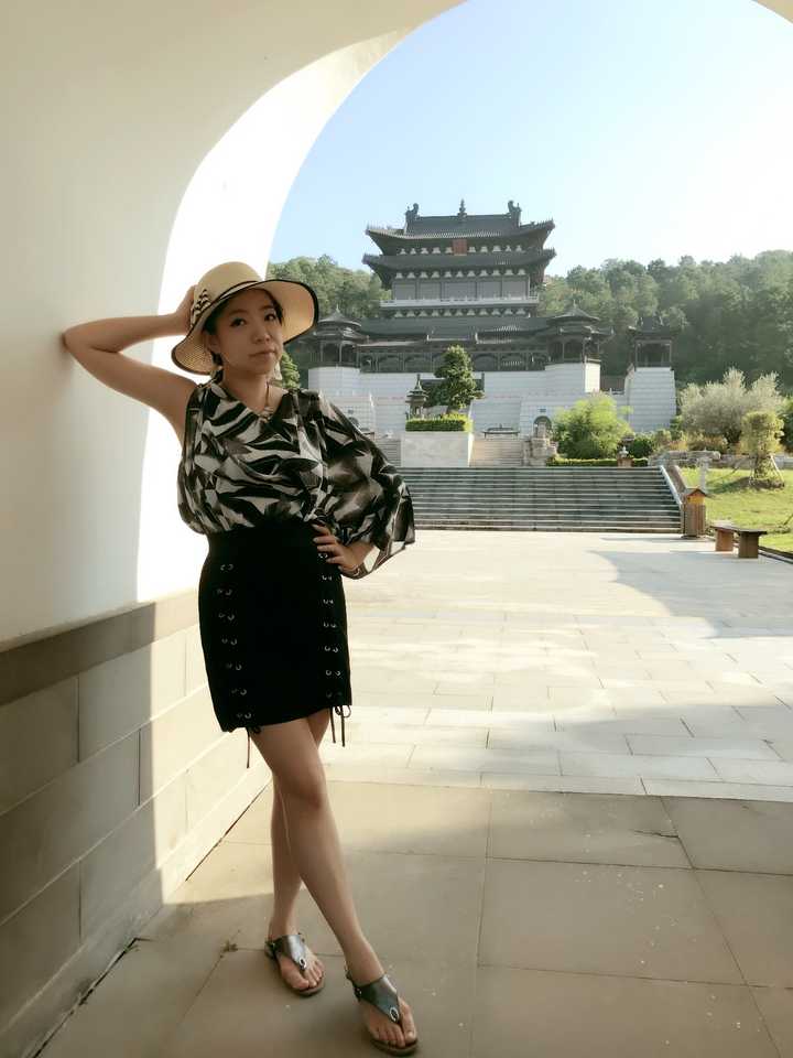 六人旅游集体照拍照姿势_姿势拍照集体照旅游人怎么拍_旅游集体照的姿势大全