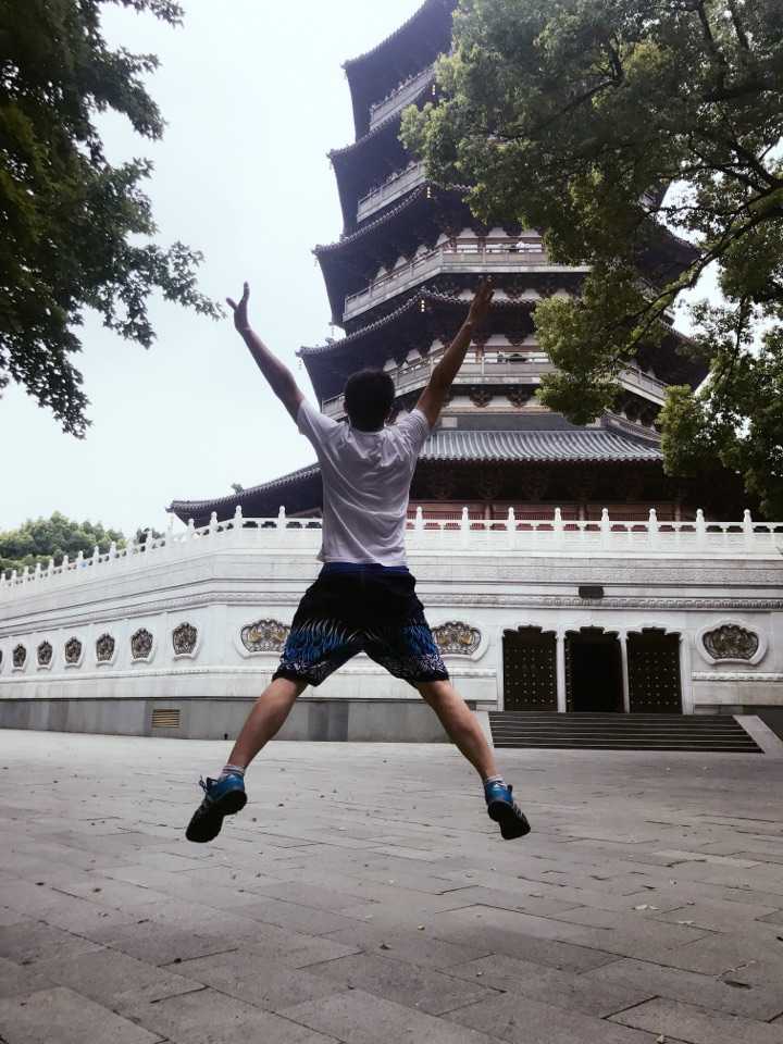 旅游集体照的姿势大全_六人旅游集体照拍照姿势_姿势拍照集体照旅游人怎么拍