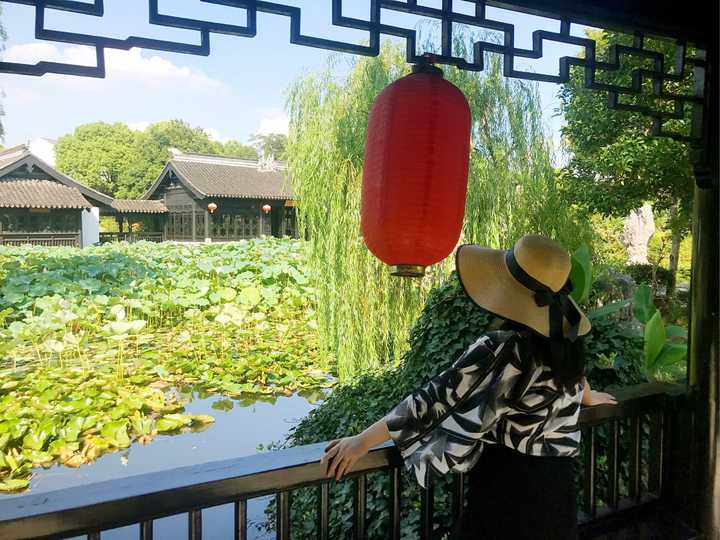 六人旅游集体照拍照姿势_姿势拍照集体照旅游人怎么拍_旅游集体照的姿势大全