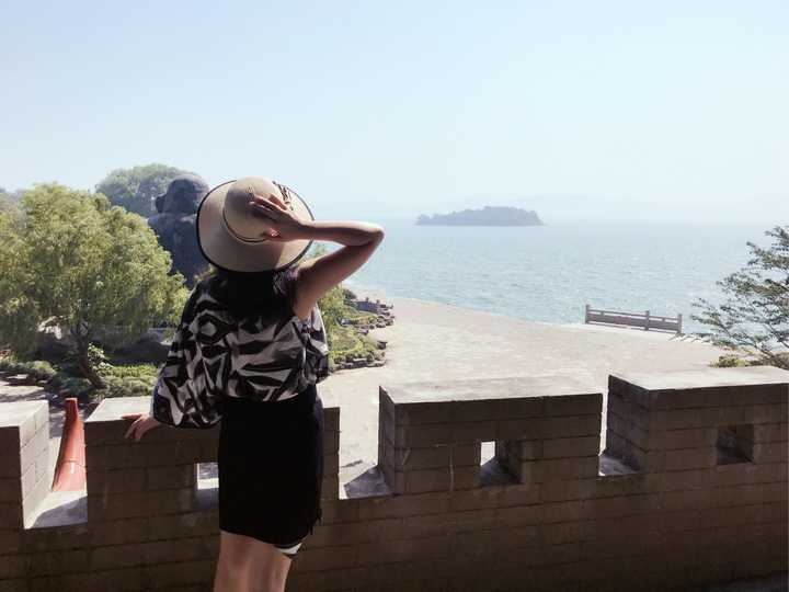 姿势拍照集体照旅游人怎么拍_旅游集体照的姿势大全_六人旅游集体照拍照姿势