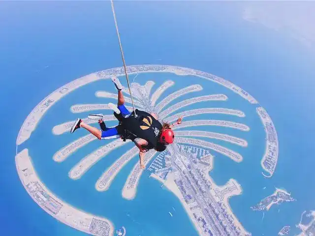阿布扎比旅游攻略_阿布扎比的景点_阿布扎比旅游特色
